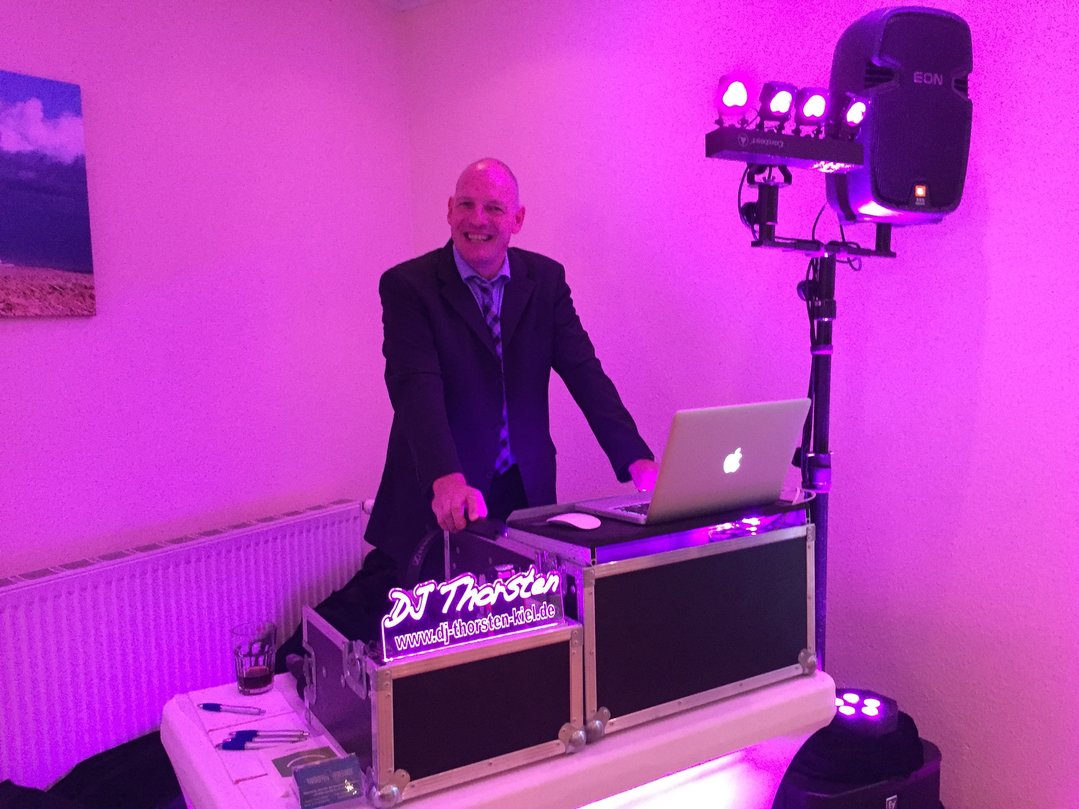 DJ, Fotobox, Selfie, Hochzeit, Fotograf, Fotograph, Flashbox, Musik, Fotoservice, Onlinefotoalbum